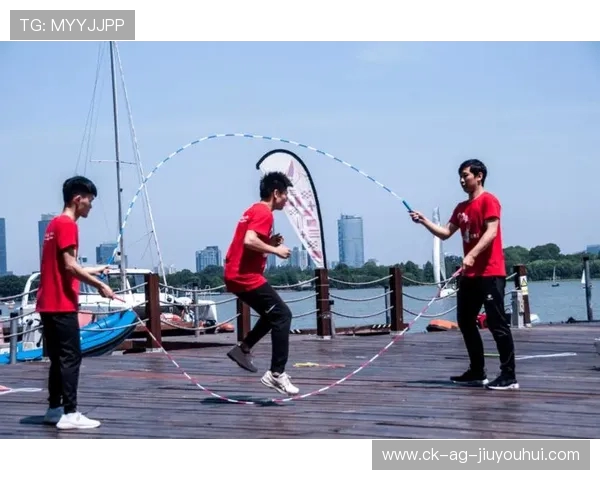 兴芮踢足球展现运动天赋激发团队精神推动青少年体育热情